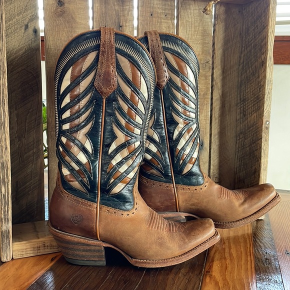 Ariat Shoes - Gentry Ariat Boots